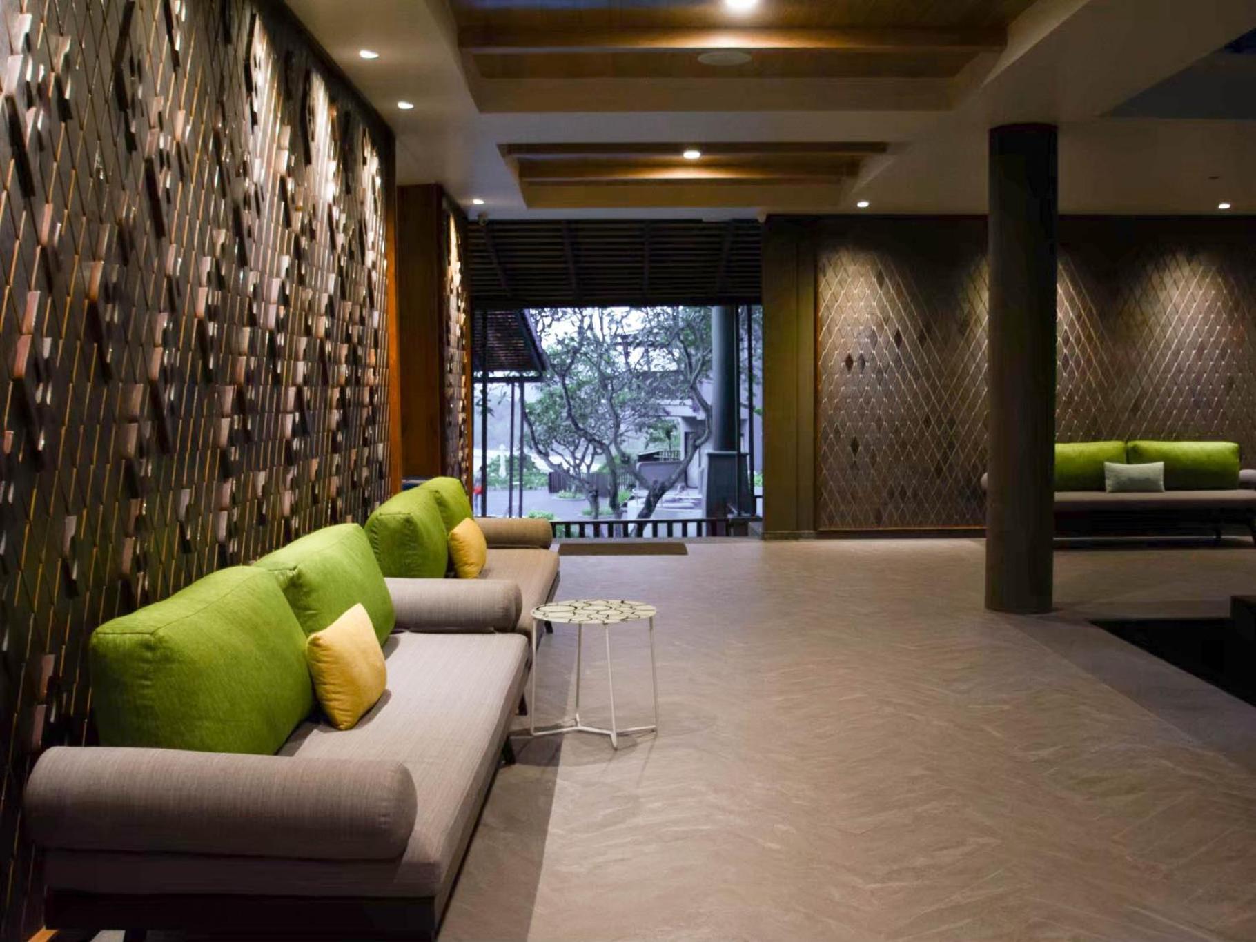 Andaman Cannacia Resort & Spa - Sha Extra Plus Strand Kata Exterior foto The lobby of the hotel