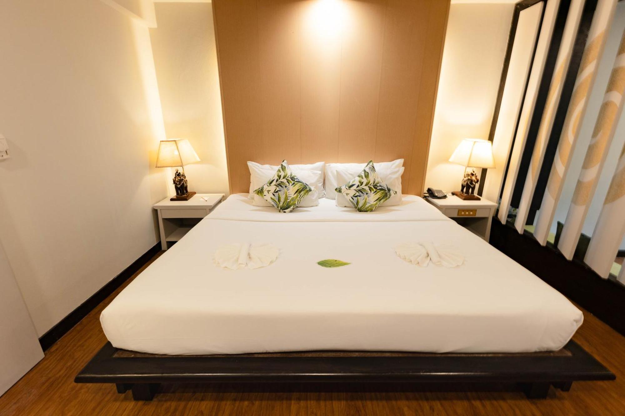 Andaman Cannacia Resort & Spa - Sha Extra Plus Strand Kata Exterior foto
