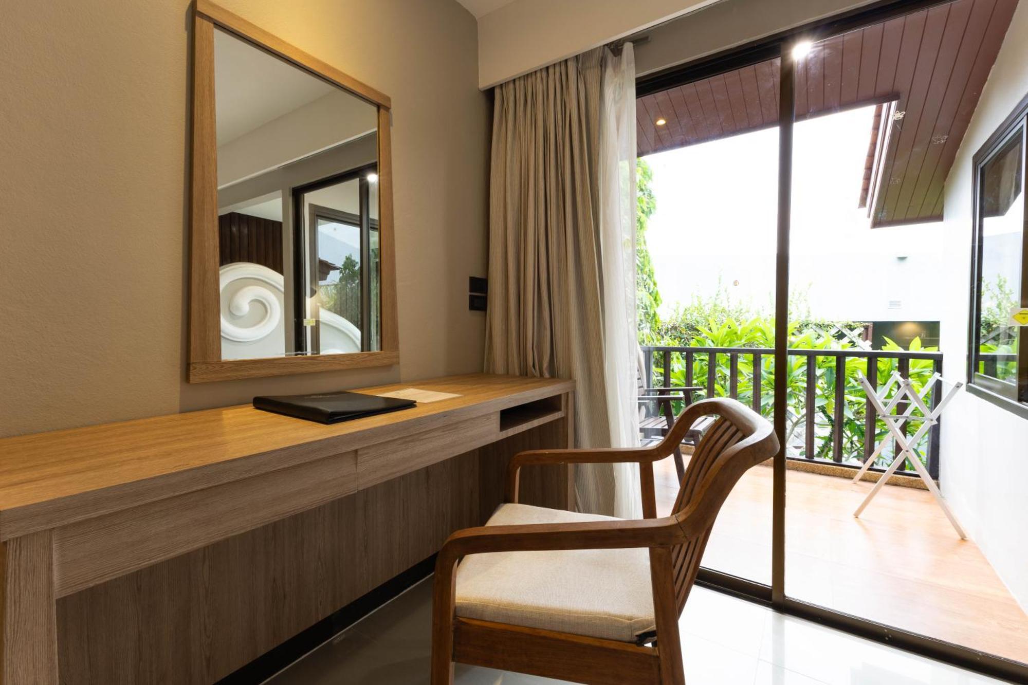 Andaman Cannacia Resort & Spa - Sha Extra Plus Strand Kata Exterior foto