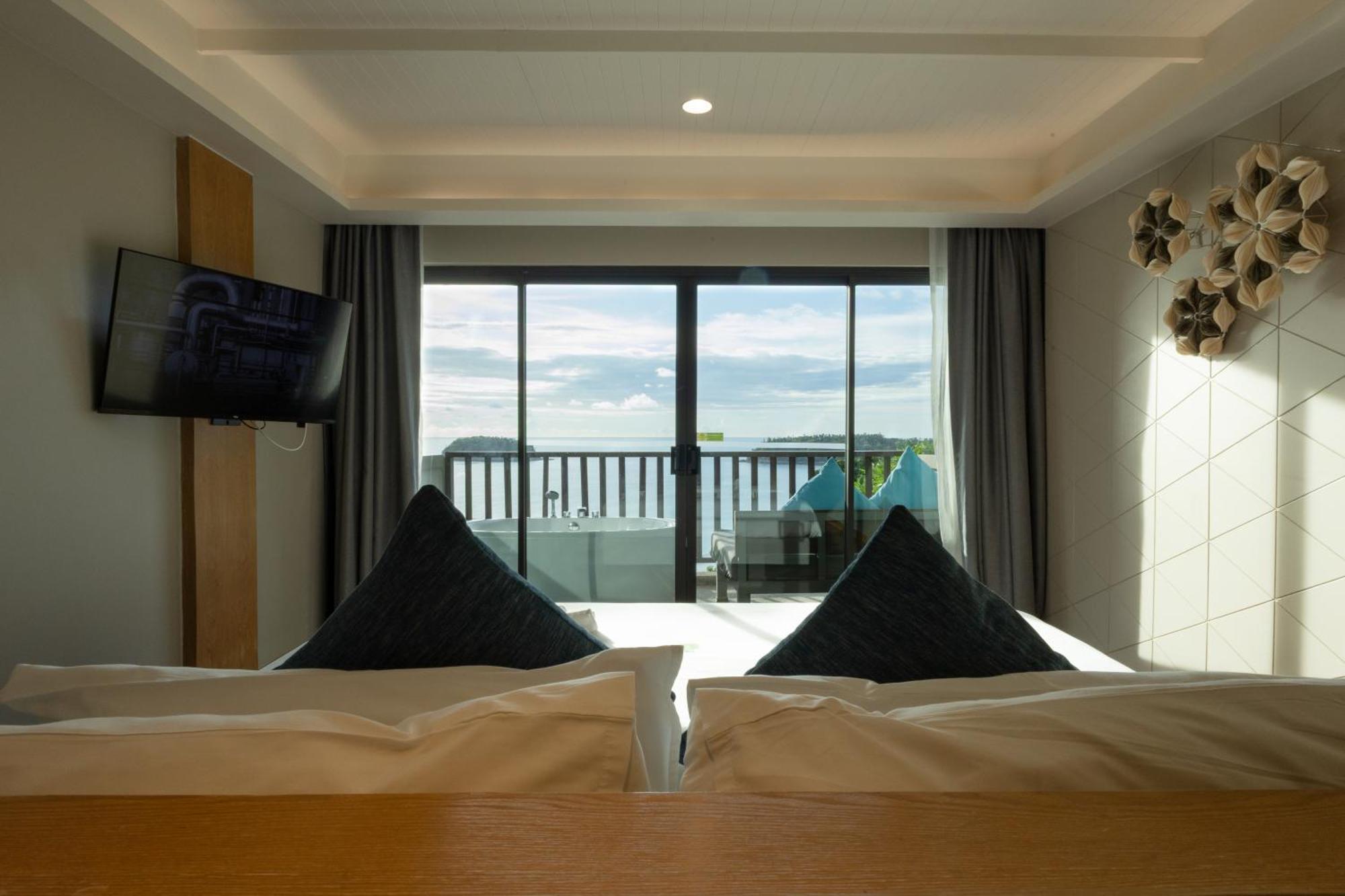 Andaman Cannacia Resort & Spa - Sha Extra Plus Strand Kata Exterior foto